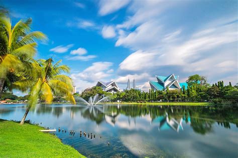 kuala lumpur the gardens.